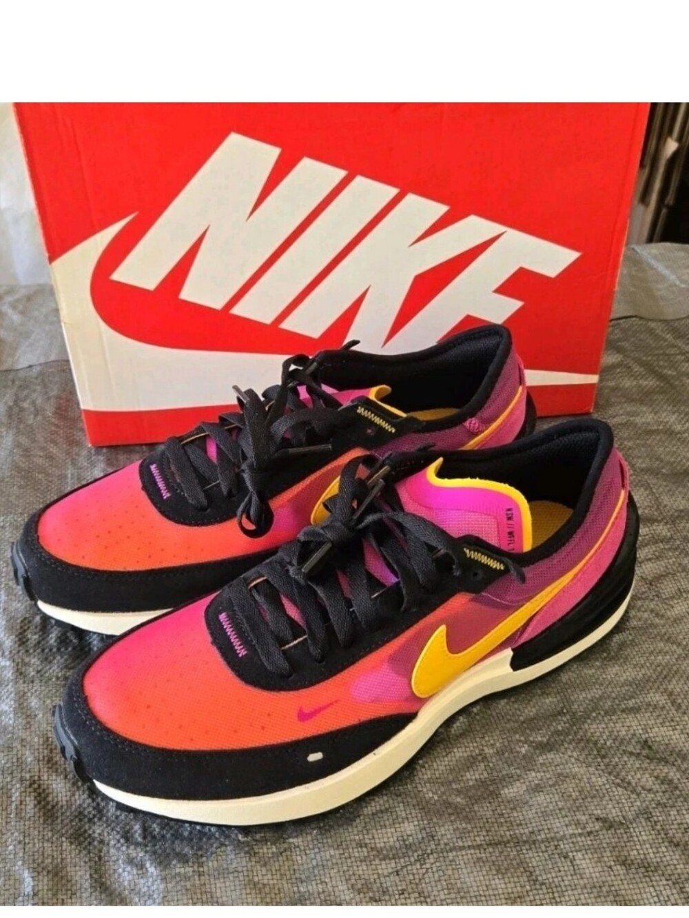 Nike Waffle One GS Active Fuchsia University Gold Kids Shoes